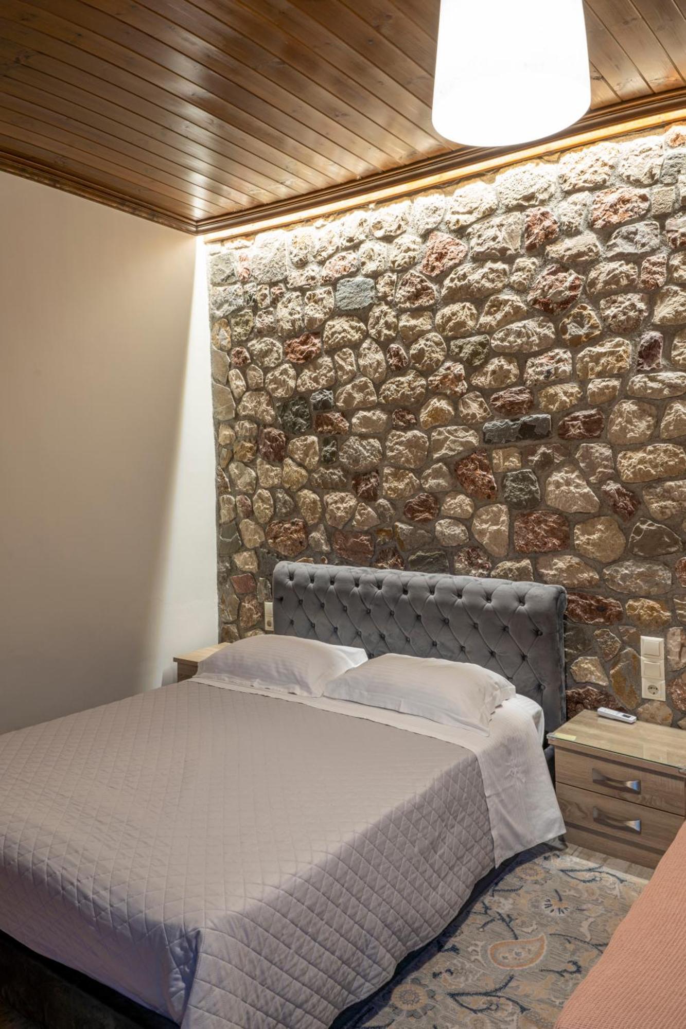 Liontos Rooms Pramanta Exterior foto