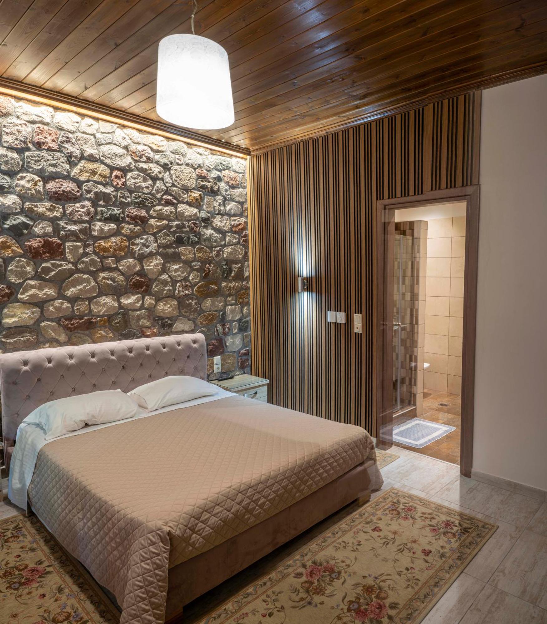 Liontos Rooms Pramanta Exterior foto